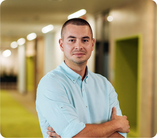 productdock, a guy smiling