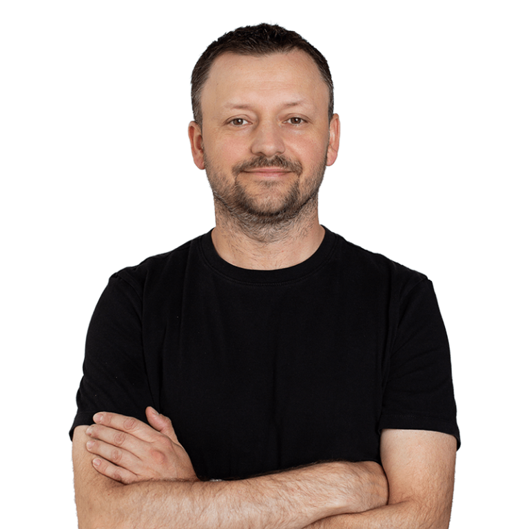 Headshot of Danijel Dragiċeviċ